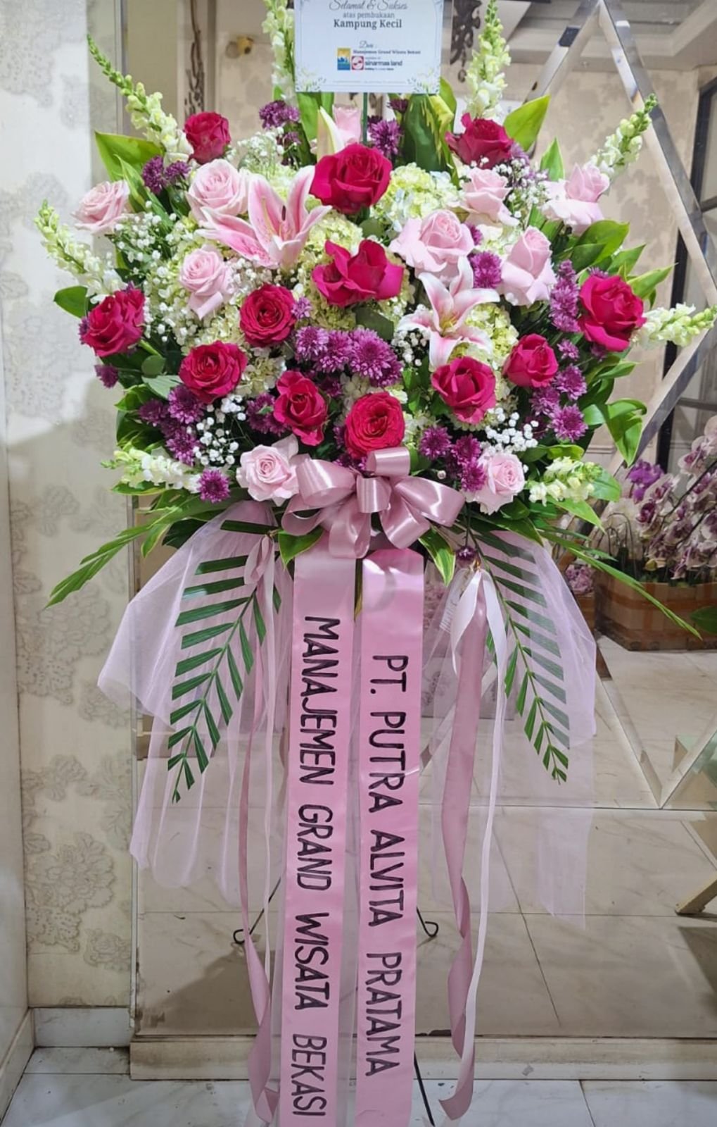 Standing flower selamat dan sukses pembukaan Kampung Kecil dari PT Putra Alvita Pratama Bekasi