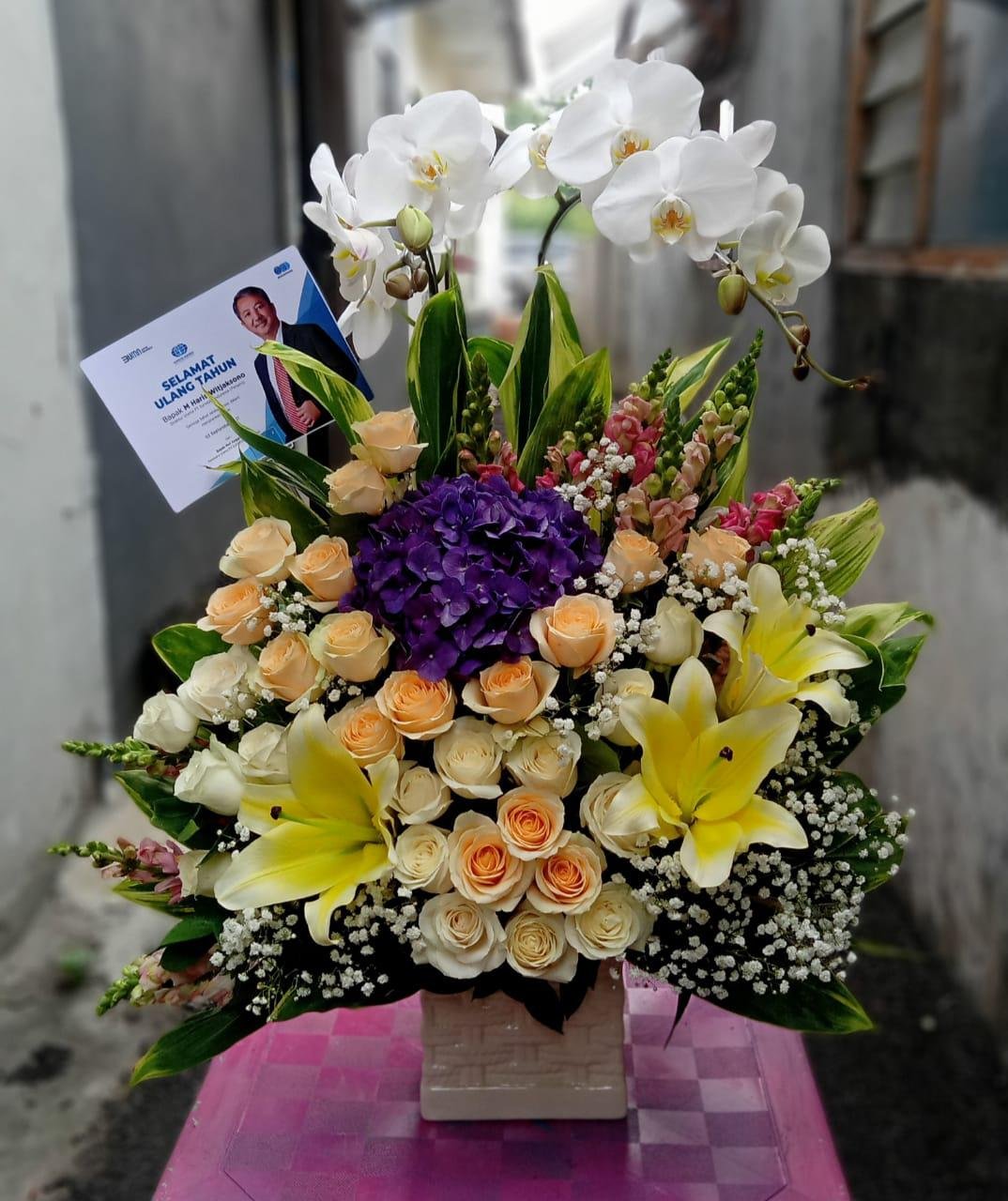 Standing flower selamat ulang tahun Bapak Letkol INF Rully Noriza SIP MIP Dandim 0815 Mojokerto dari Ida Ayu Sri Adriyanthi Astuti Widja